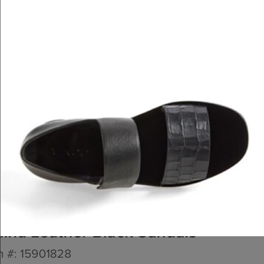 Vince Women's 'Salina' Leather Sandals - Picture 2 of 7